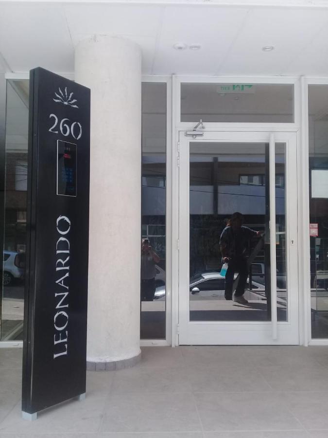 Apartamento Edificio Leonardo 6to Piso *